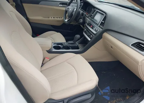 2018 Hyundai Sonata Se z USA, uszkodzony, nr VIN 5NPE24AF0JH679119